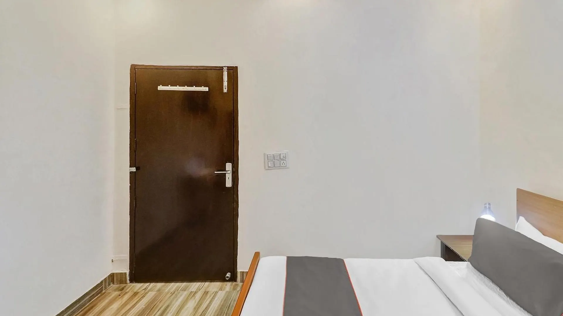 Hotel Super Capital O Moody Inn Delhi